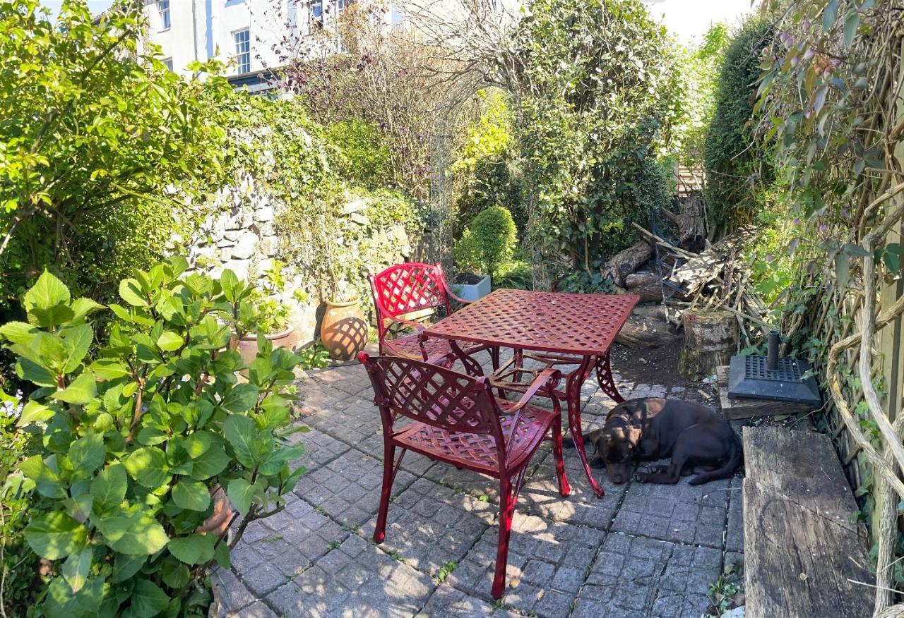 Chateau Terrace Georgian House Chepstow Exterior photo